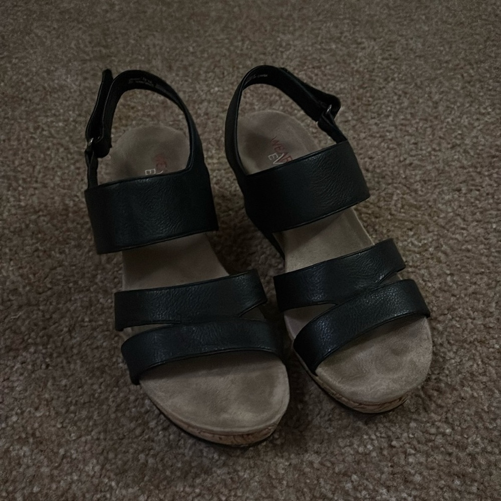 Black platform sandals size women’s 9